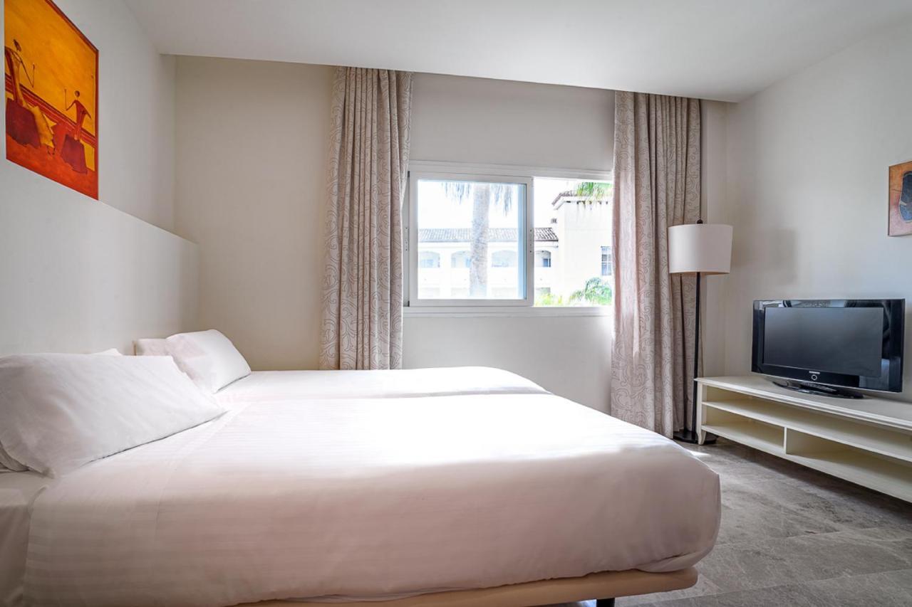 Cordial Golf Apartahotel 4*